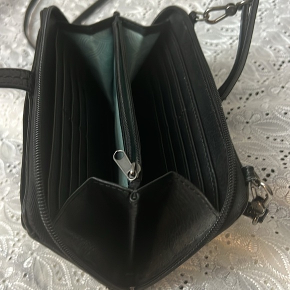 COPY - The Sak
Iris Leather Convertible Crossbody Bag - Picture 6 of 6